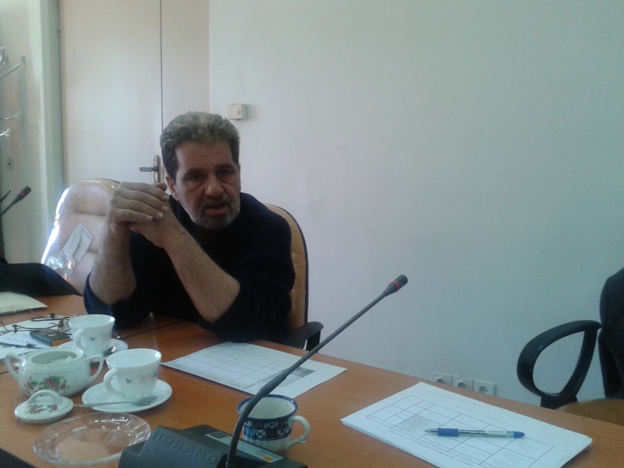 مرد استوار و نادر سالن های تئاتر یزد
