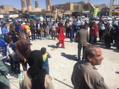 نمایش خیابانی «شهر خورشید» در یزد اجرا شد