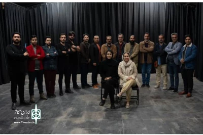 نشست مسئولان انجمن هنرهای نمایشی یزد با هنرمندان میبد و اردکان