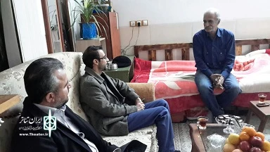 رییس صدا و سیما به دیدن پیشکسوت تئاتر یزد رفت
