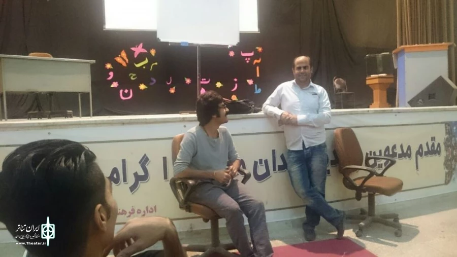 گزارش تصویری از کارگاه های آموزشی "فصل تئاتر" در شهرستان های استان یزد