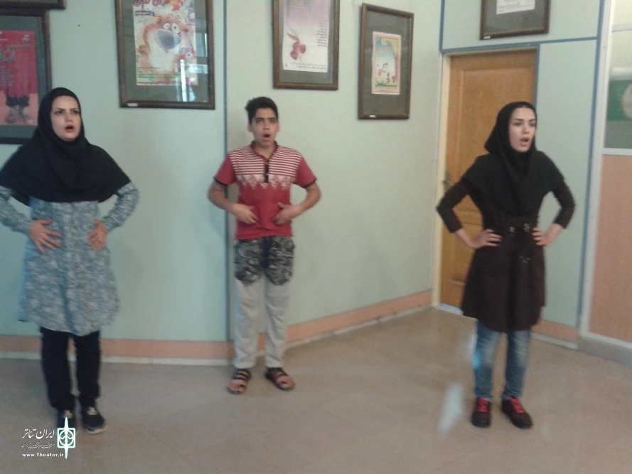 گزارش تصویری از کارگاه های آموزشی "فصل تئاتر" در شهرستان های استان یزد