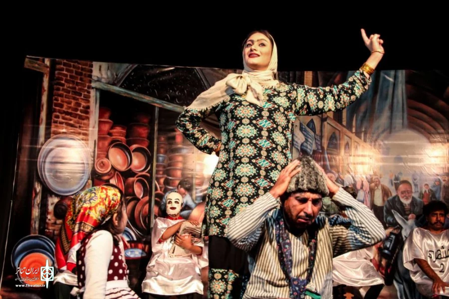 گزارش تصویری از اجرای نمایش کمدی "خاطرات کریم و شرکا"