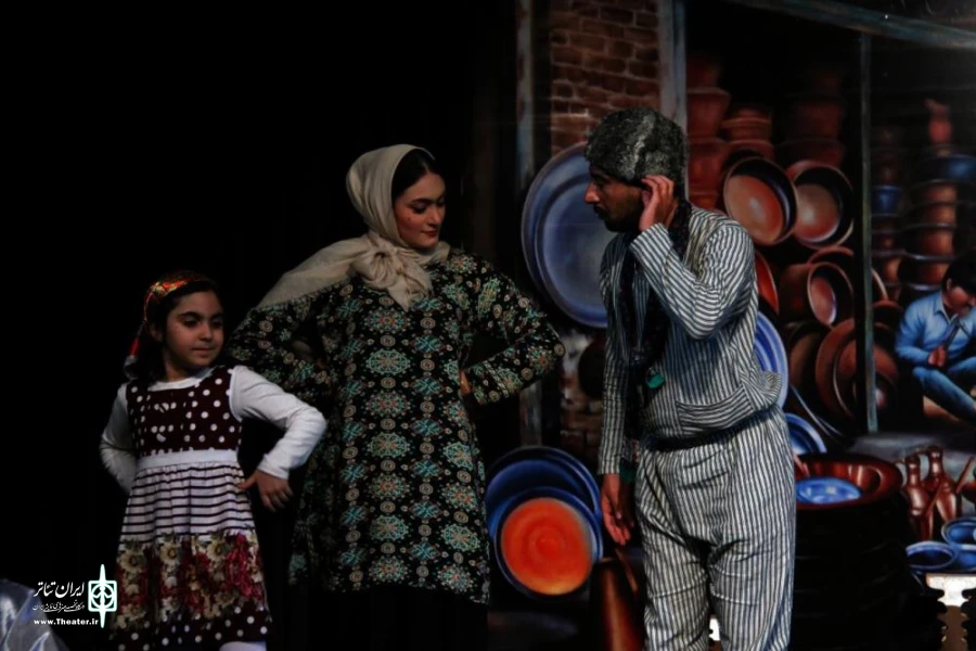 گزارش تصویری از اجرای نمایش کمدی "خاطرات کریم و شرکا"