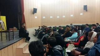 یاسر خاسب در نشست با هنرمندان نمایش یزد:

برای اجرای کارهایم از طبیعت الهام می گیرم
