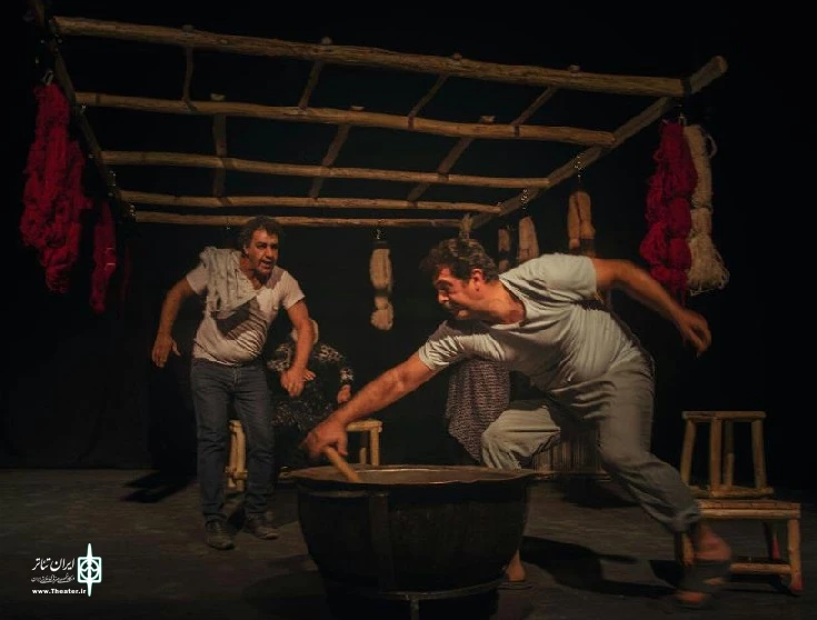 نمایش «زری سلطان» در تالار هنر یزد، روی صحنه است 2