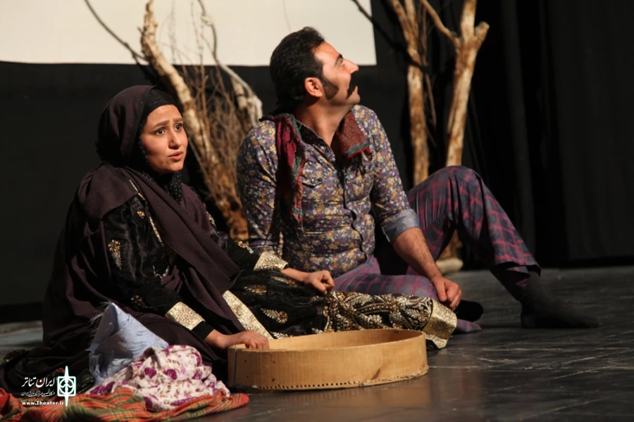 گزارش تصویری از اجرای نمایش «رسم عاشقی آب ها» در جشنواره فجر استانی - یزد