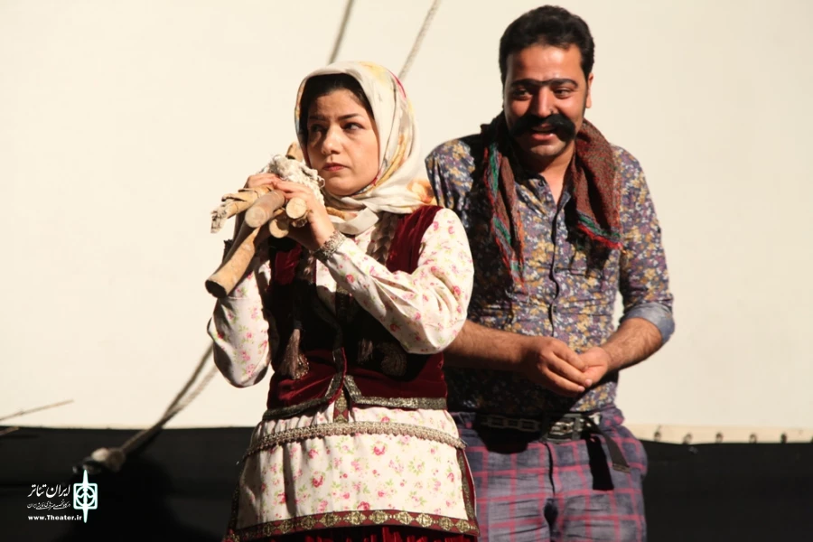 گزارش تصویری از اجرای نمایش «رسم عاشقی آب ها» در جشنواره فجر استانی - یزد