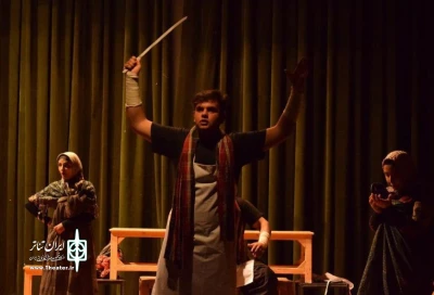 نمایش طنز «روز شلوغ مطبخ» در میبد روی صحنه رفت