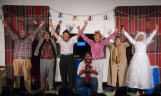 نمایش کمدی «جن آباد» در یزد روی صحنه رفت