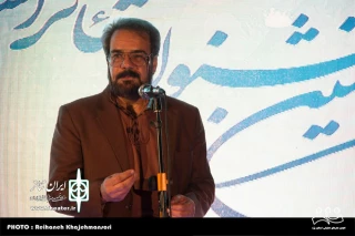 دبیر اجرایی بیست و هفتمین جشنواره تئاتر استان یزد:

به شکستت عاقلانه بیاندیش و احترامش کن