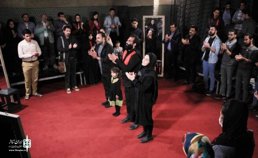 نمایش «آزاد راه» در یزد روی صحنه است 2