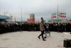 نمایش خیابانی «صندلی انتظار» در مناطق جنگی اجرا شد 3