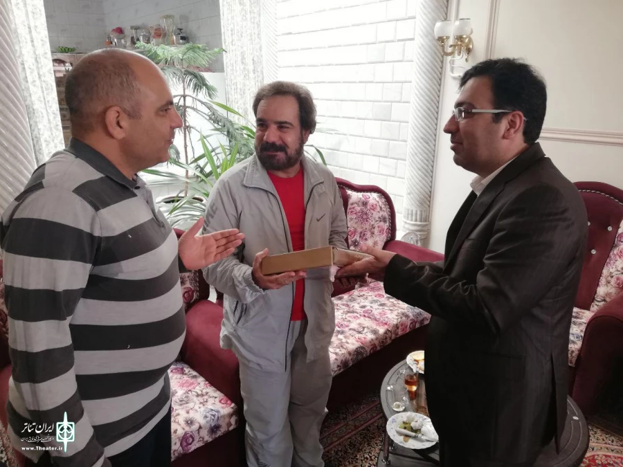 دیدار مدیرکل فرهنگ و ارشاد اسلامی یزد با پیشکسوتان هنر نمایش 3