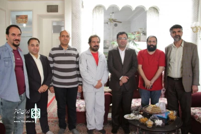 به مناسبت روز جهانی تئاتر صورت گرفت؛

دیدار مدیرکل فرهنگ و ارشاد اسلامی یزد با پیشکسوتان هنر نمایش