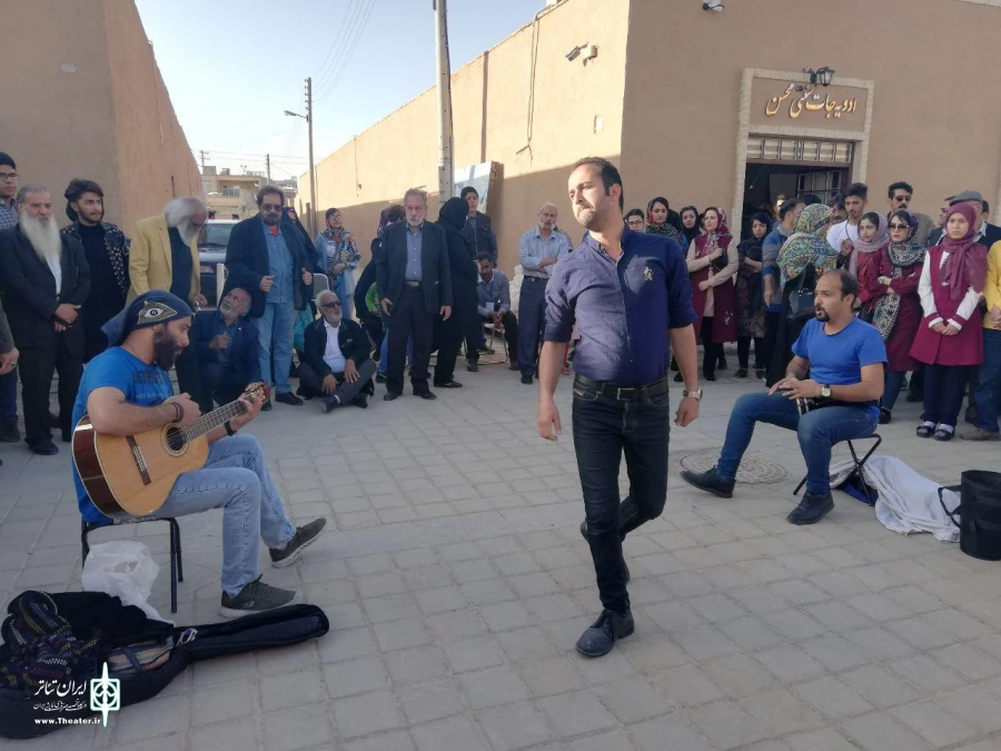 گزارش تصویری از جشن بزرگداشت روز جهانی تئاتر در محل "گذر فرهنگ و هنر" یزد