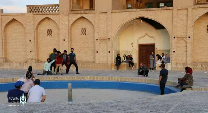 گزارش تصویری از آماده سازی نمایش "شیخ صنعان" در یزد 3