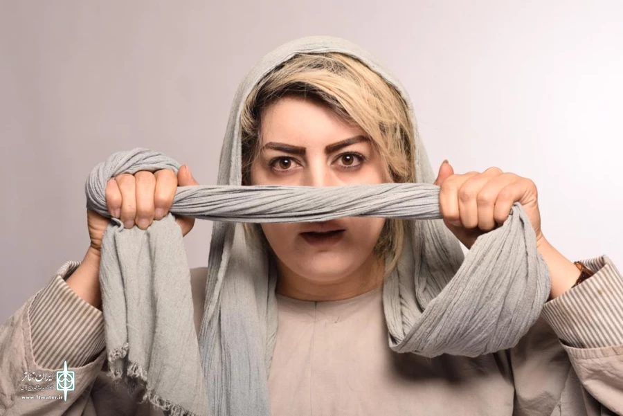 اجرای نمایش "منو کشتی" در یزد 2