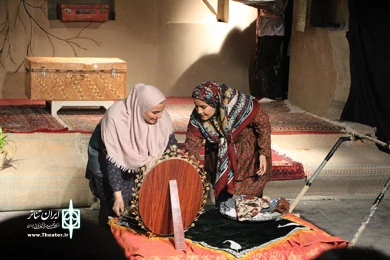 گزارش تصویری از اجرای نمایش "عصری عصرگاهی عصرآباد" در بیست و هشتمین جشنواره تئاتر استان یزد