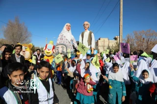 شادپیمایی 600 کودک یزدی در ایام الله دهه فجر