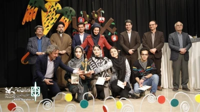 هجدهمین جشنواره‌ی هنرهای نمایشی یرد به کار خود پایان داد

اعلام برگزیدگان هجدهمین جشنواره‌ی هنرهای نمایشی یرد
