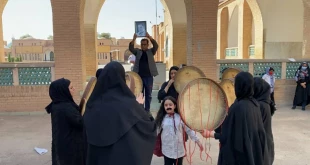 اجرای نمایش " نبرد ایران" در یزد 
 4