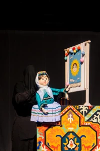 "نمایش عروسکی کوچ ستاره "