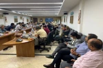 دیدارجمعی از هنرمندان نمایشی با مدیرکل اداره فرهنگ وارشاد اسلامی یزد 6