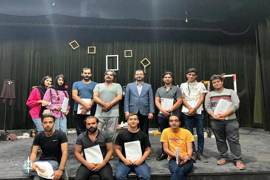 تقدیر از عوامل نمایش " خیر نبینی سعیده"
 2