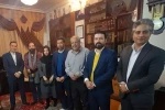 از محمد رضا امیرخانی برای کسب رتبه سوم نمایشامه نویسی چهل و دومین جشنواره بین المللی  تأتر فجر تقدیر شد 3