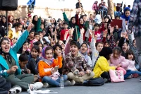 آغاز بیست‌وهشتمین جشنواره بین‌المللی تئاتر کودک و نوجوان

هنرمندان و عروسک‌ها، شادی را به اردکان آوردند