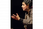 نمایش مونولوگ دختر عروسکی در سالن اصلی تالار هنر  3
