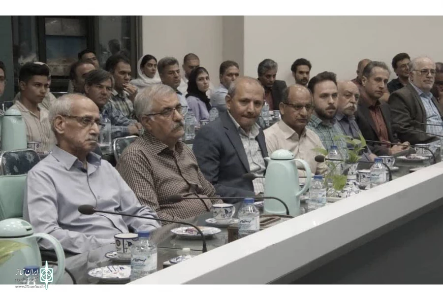کتاب"جک،جوک،جوکر"در یزد رونمایی شد  4