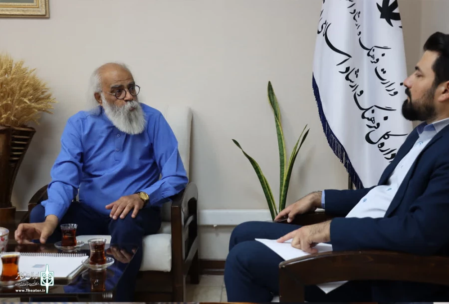 دبیر و دبیر اجرایی سی و چهارمین جشنواره تئاتر استانی یزد مشخص شدند. 6