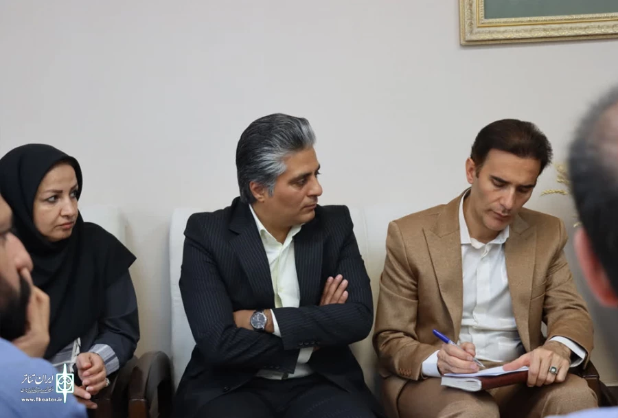 دبیر و دبیر اجرایی سی و چهارمین جشنواره تئاتر استانی یزد مشخص شدند. 7